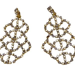 Vintage  pearl and rhinestone clip on earrings